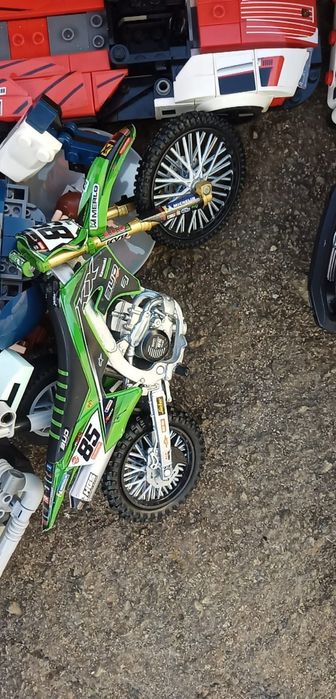 Автомобілі  модельки