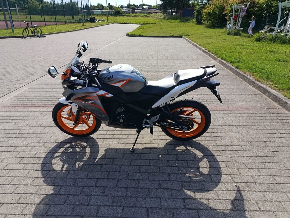 Motocykl Honda CBR 125 r