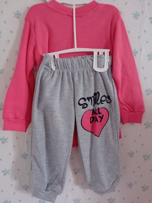 Модны костюм для девочки(новый)