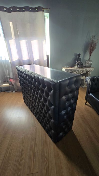 Sofa e movel capitonê para restauro