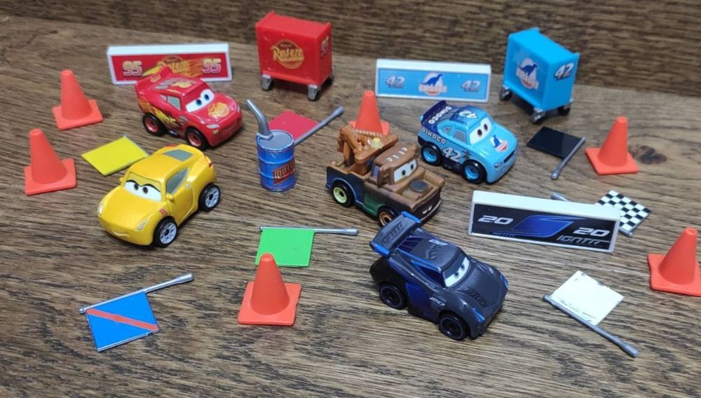 Ігровий набір Міні-тачки Disney Pixar Cars оригінал.