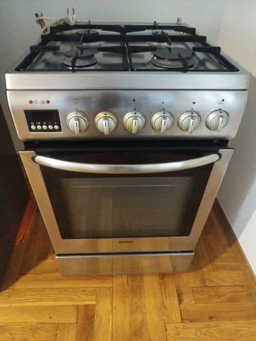 Kuchenka gazowa z piekarnikiem elektrycznym BOSCH, nowa niższa cena