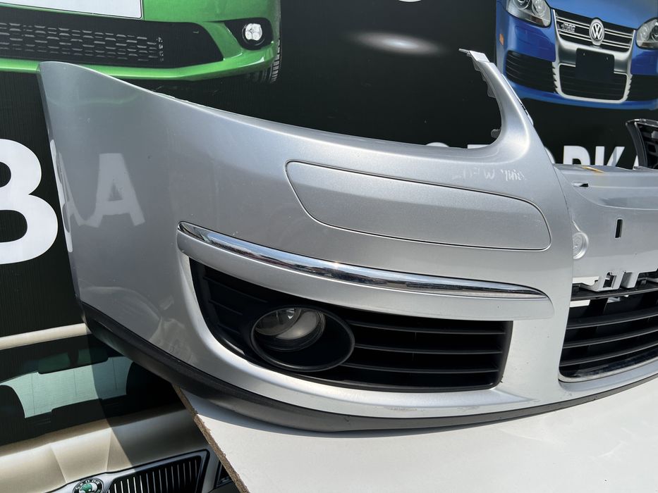 Бампер передній Гольф 5 Універсал бампер передний Golf 5 LA7W