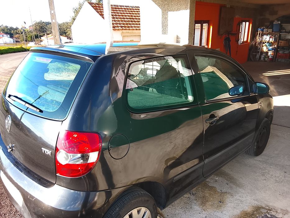 Vende-se carro comercial