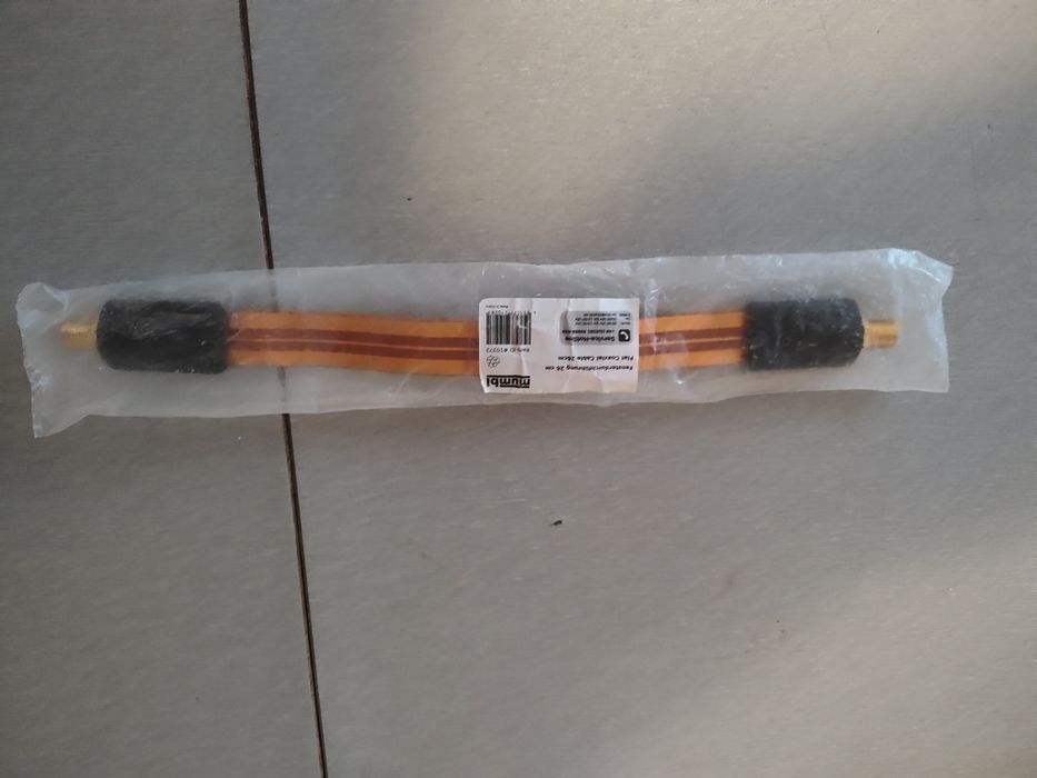 Przepust okienny MUMBI   / kabel satelitarny / Camper bez wiercenia 26