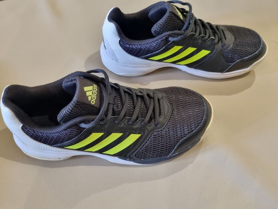 Кроссовки мужские adidas 42.5