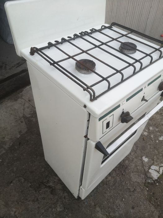 Продам газовую печь бу