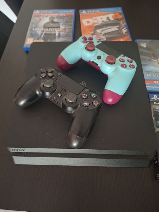 Ps4 500 GB + 2 comandos + jogos