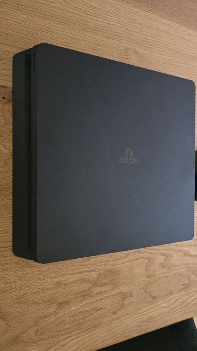 Playstation 4 Slim 500 GB v10.01