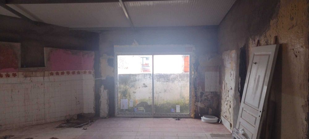 Casa Terrea para recuperar em Santa Clara de Louredo 75m2