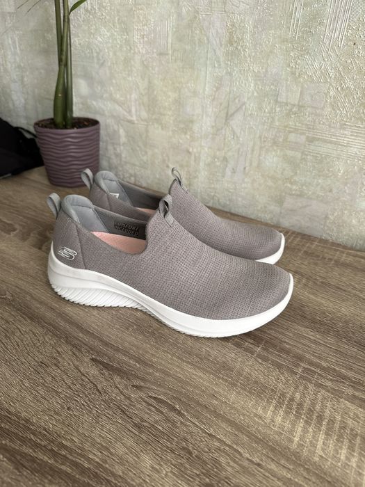 Фірмові мокасини Skechers