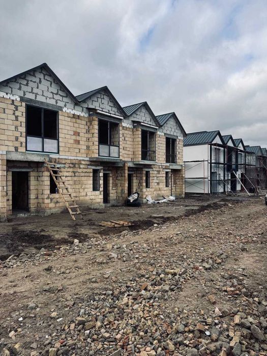 ГАЗИФІКОВАНИЙ таунхаус у с.Святопетрівське від ЗАБУДОВНИКА