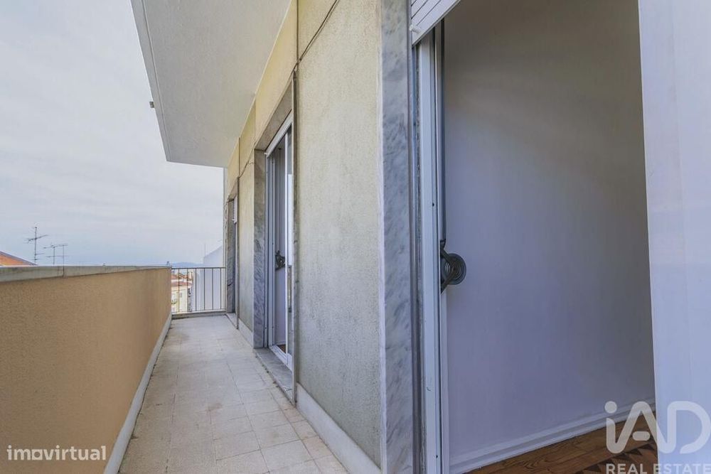 Apartamento T4 em Beato de 86 m2