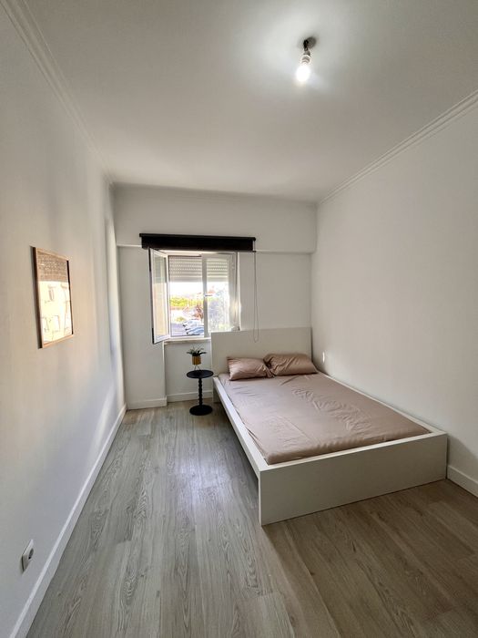 QUARTO -  Reboleira para arrendar