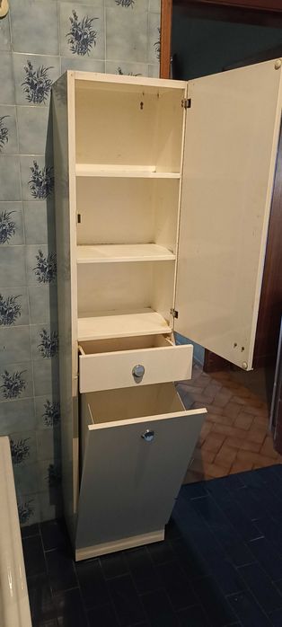 Móvel de wc antigo em bom estado