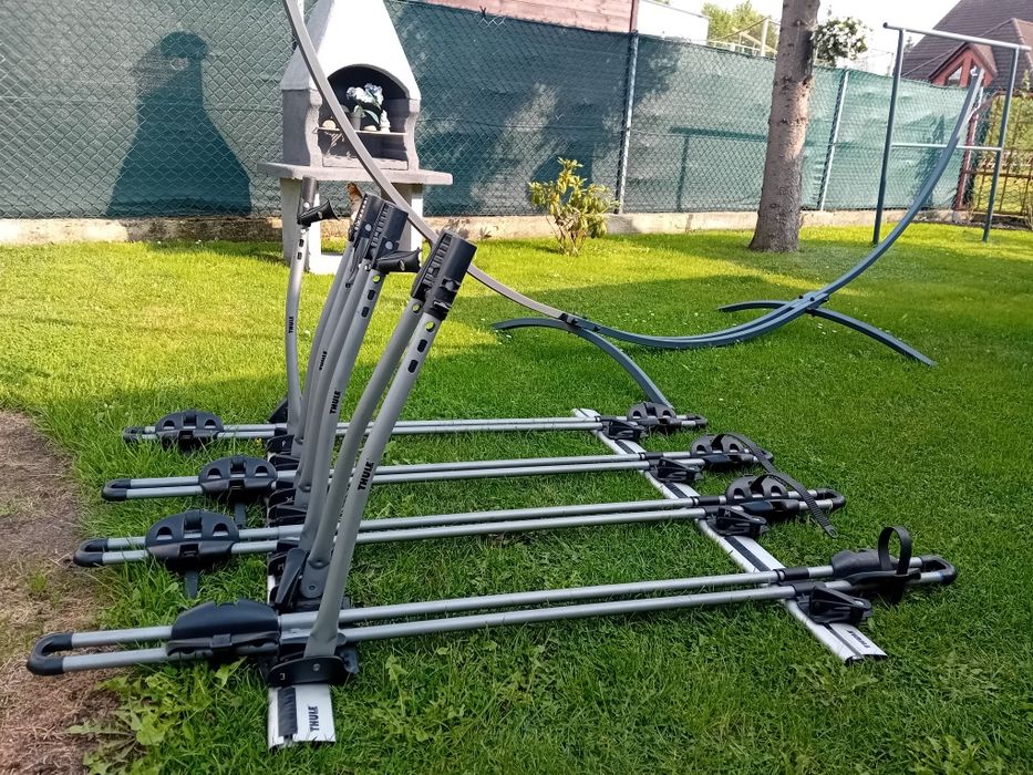 Bagażnik rowerowy Thule na 4 rowery.