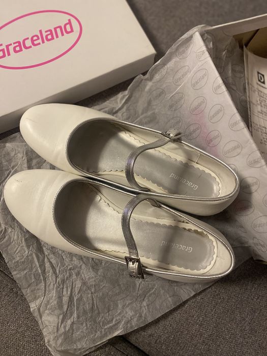 Buty komunijne dla dziewczynki 38 białe