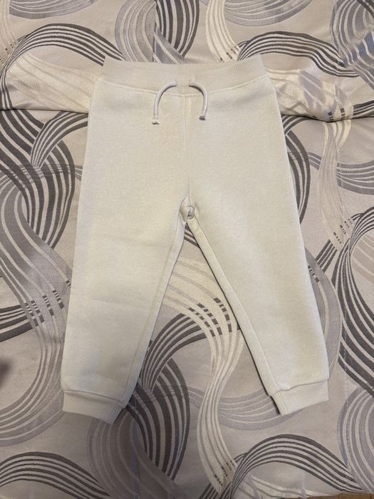 Нові штани на флісі 2-3 роки Primark