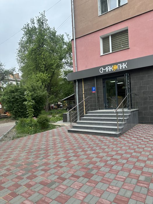 Продам комерційне приміщення район 5 школи ,вул.Перемоги