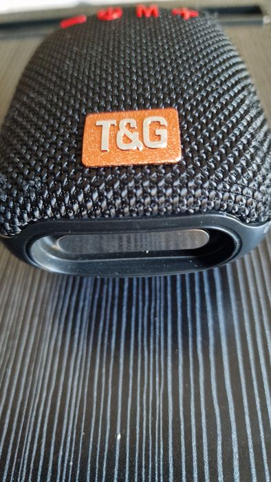 Coluna de som T&G