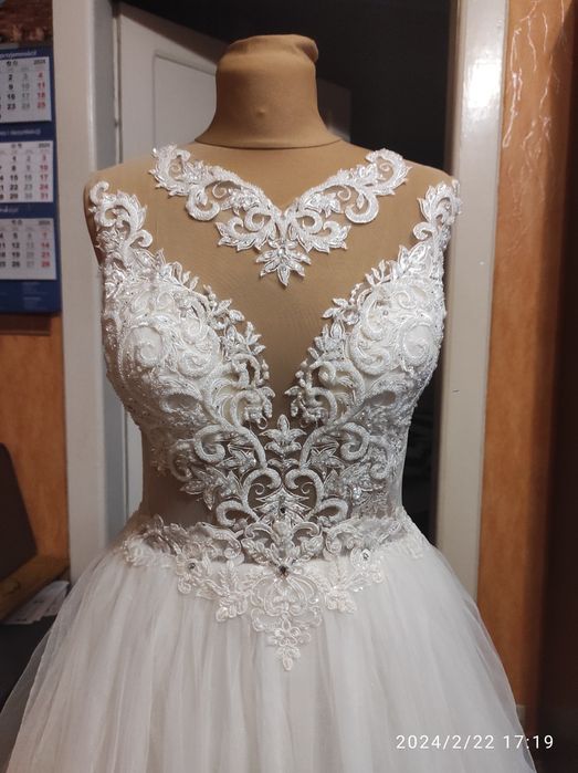 Suknia ślubna rozmiar M