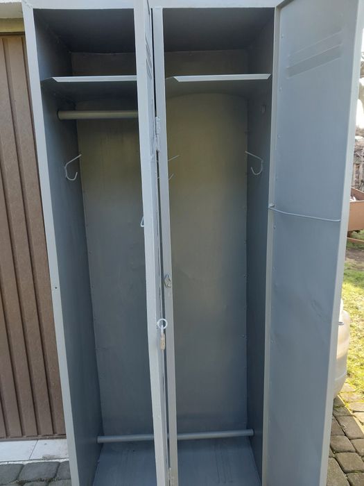 Sprzedam szafę metalowa