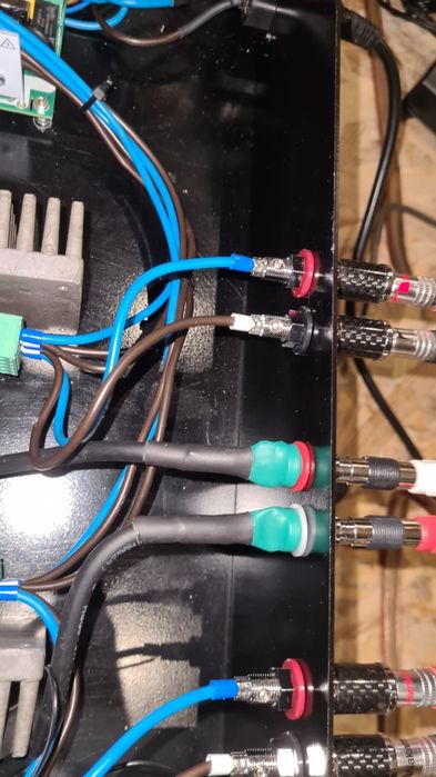 Підсилювач на модулях purifi 2.062