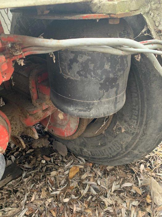 Напівпричіп цистерна цементовоз