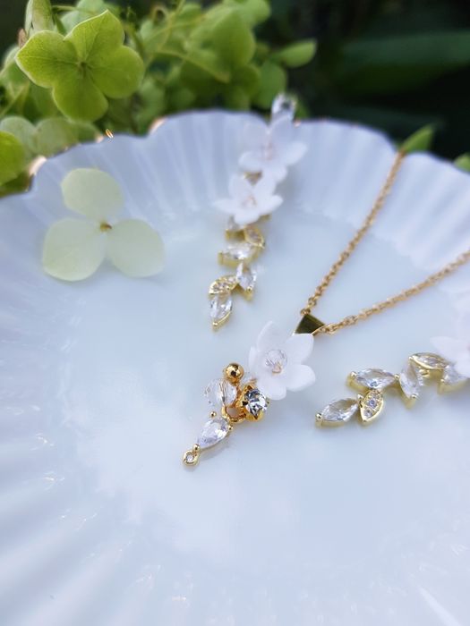 Biżuteria ślubna kolczyki naszyjnik kwiaty