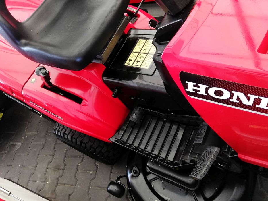 Traktorek kosiarka samojezdna Honda 2218 automat 2 cylindry mocny
