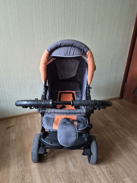 Коляска для дитини