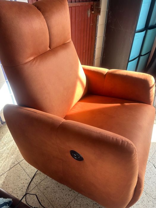 Cadeirão, Poltrona reclinável elétrica, como nova (Ok Sofás)