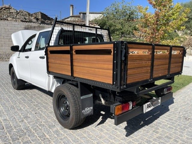 Toyota Hilux 2.4 D-4D 4WD CD CH