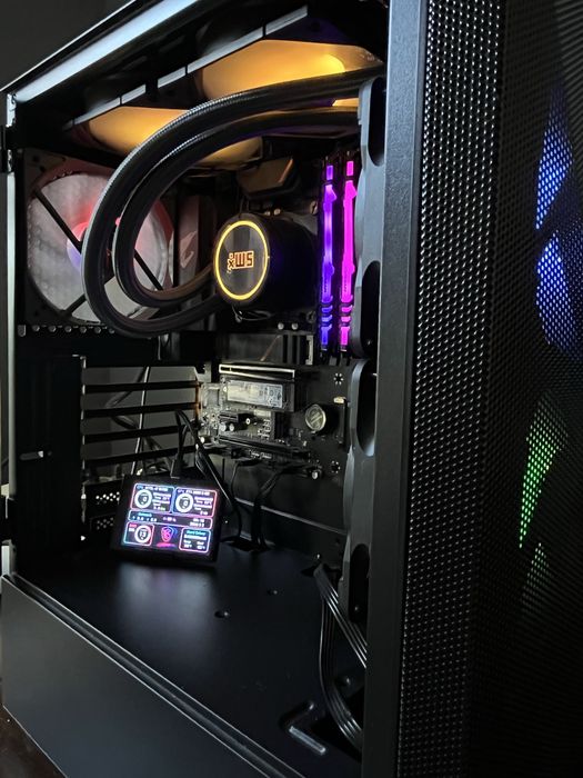 Komputer gamingowy i7 2x m2 32gb ram chlodzenie wodne