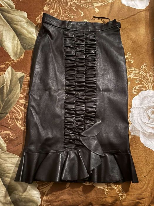 Стильна брендова кожана спідниця Koranso