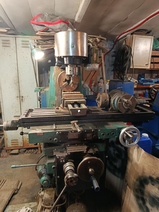 Фрезерний  Станок 6Р82+делітільна головка