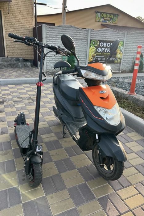 Продам  Електро скутер  2.5 кіловата торг
