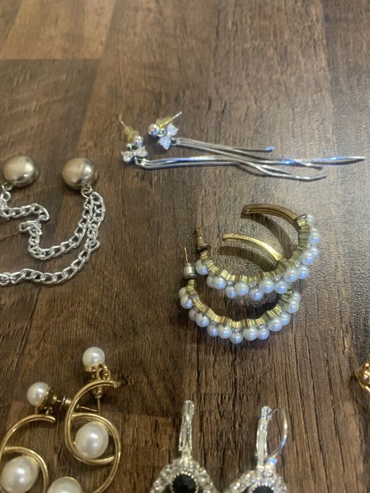 Біжутерія к гарному стані, є ПОДАРУНОК при покупці! Ціна договірна!!!