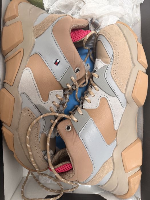 Nowe Tommy Hilfiger brazowe beżowe szare adidasy jesień buty oryginalne
