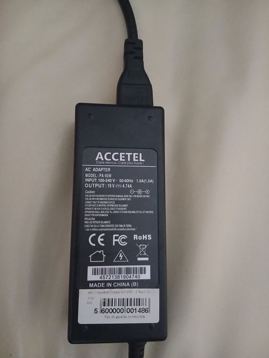Carregador / Transformador Accetel 90W para Portátil