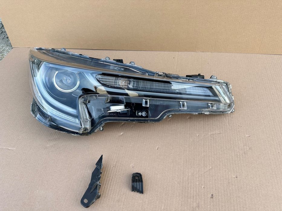 Lampa Full Led Toyota Corolla E21 Prawa Przód Przednia