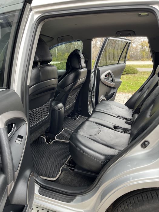 Продам Toyota RAV4 2007 року