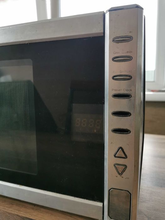 Мікрохвильова піч Saturn ST 1173