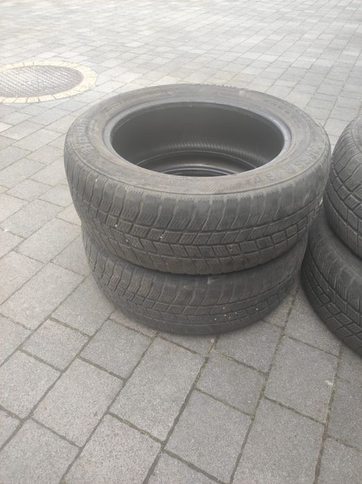 Komplet opon zimowych Barum Polaris 3 205/55 R16