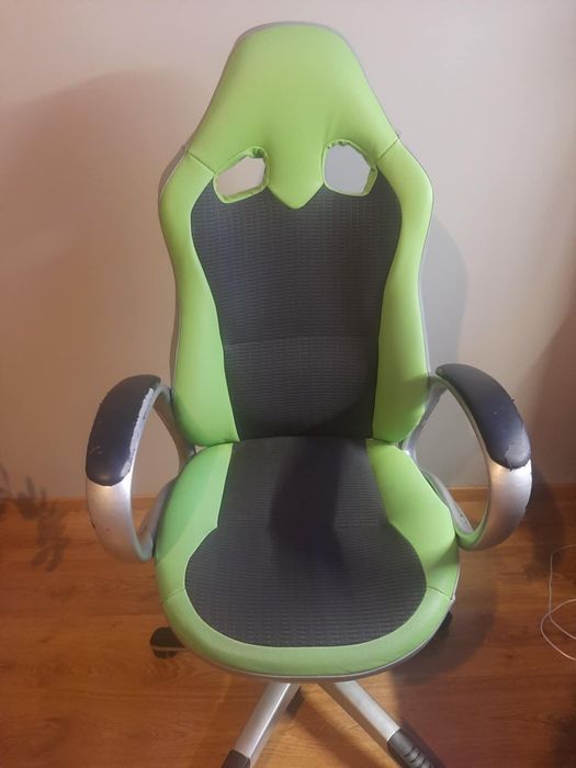 Fotel gemingowy skórzany