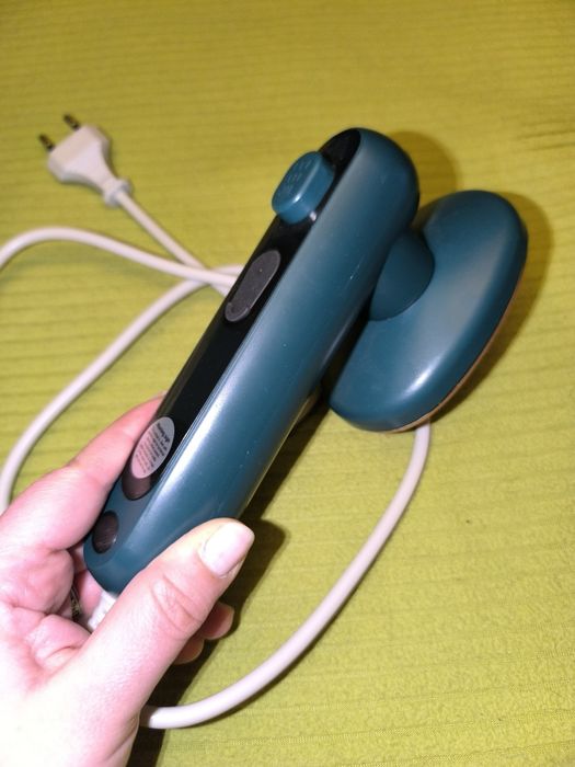 Małe żelazko turystyczne Zielone/ przenośne żelazko podróżne