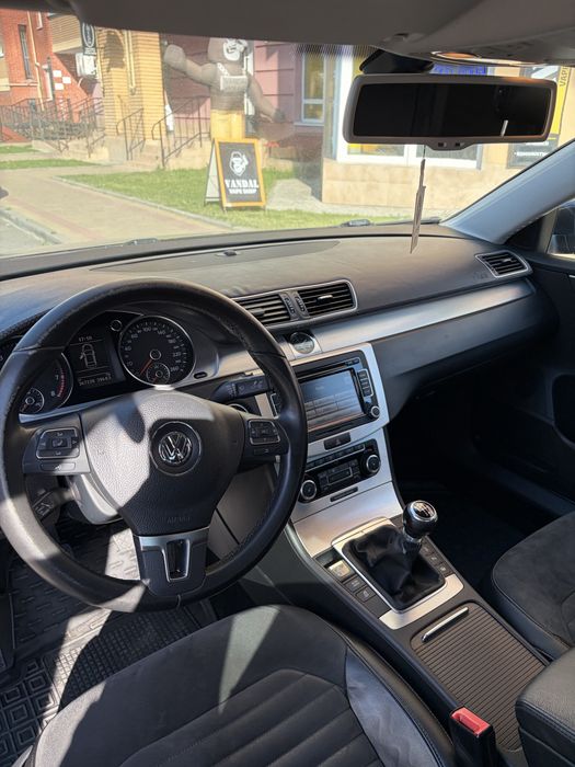 Volkswagen Passat 2011 VIN WVWZZZ3CZBP328519 фото оголошення 6 з 17