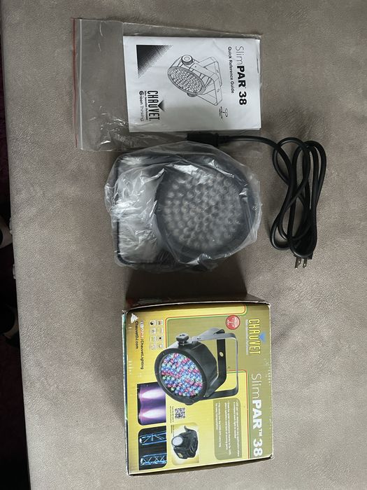 Светодиодный прожектор Chauvet SlimPar 38