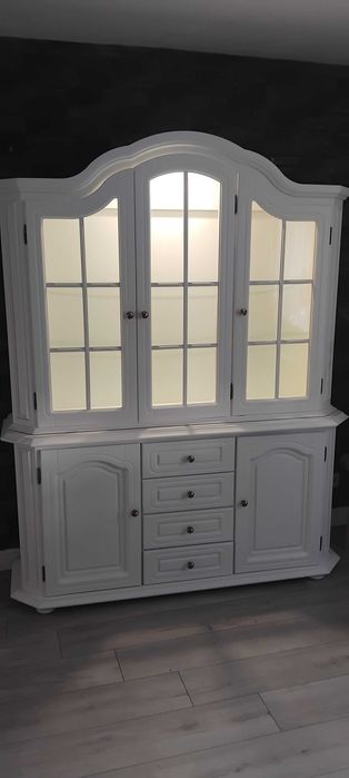 Kredens witryna drewniana, Ostatnia sztuka