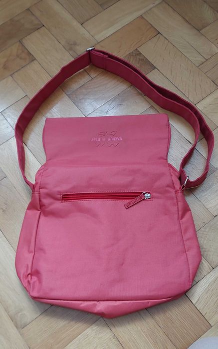 Torebka damska na długim pasku